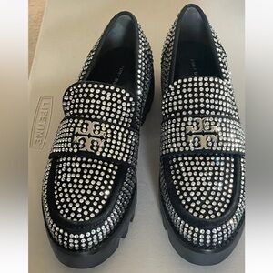 ✨💖✨ TORY BURCH CRYSTAL LUG SOLE LOAFERS IN PERFECT BLACK 7,5M